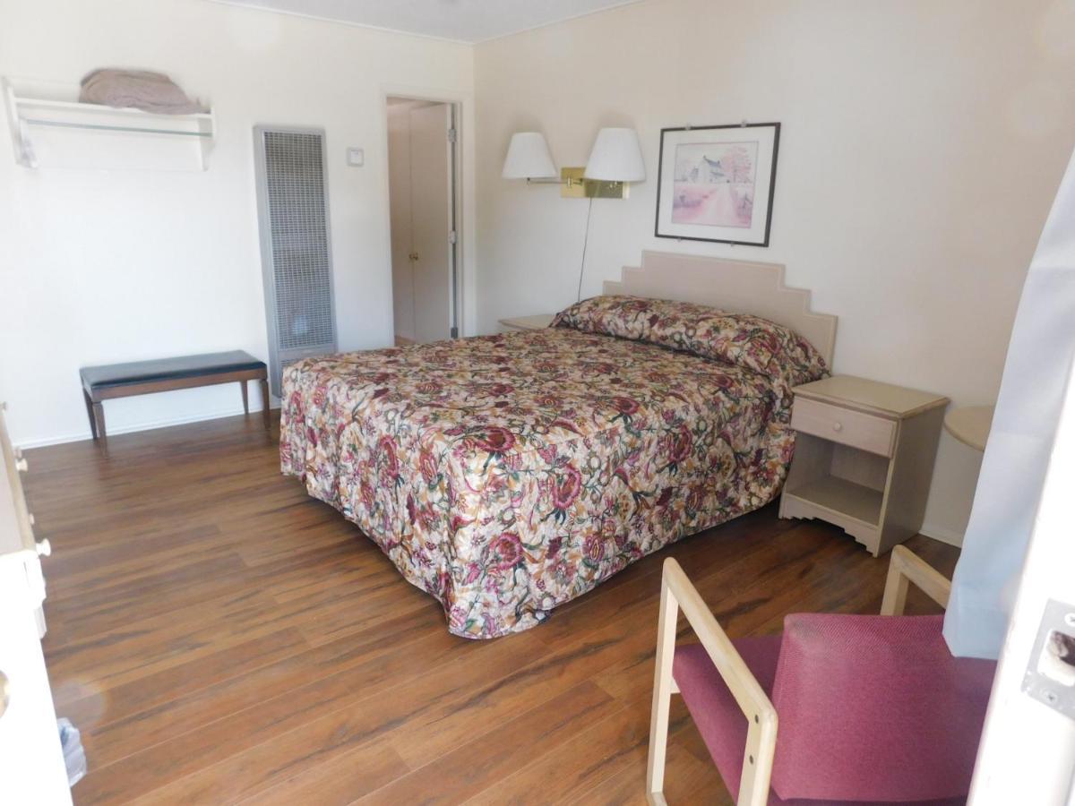 Royal Host Motel Las Cruces Exterior photo