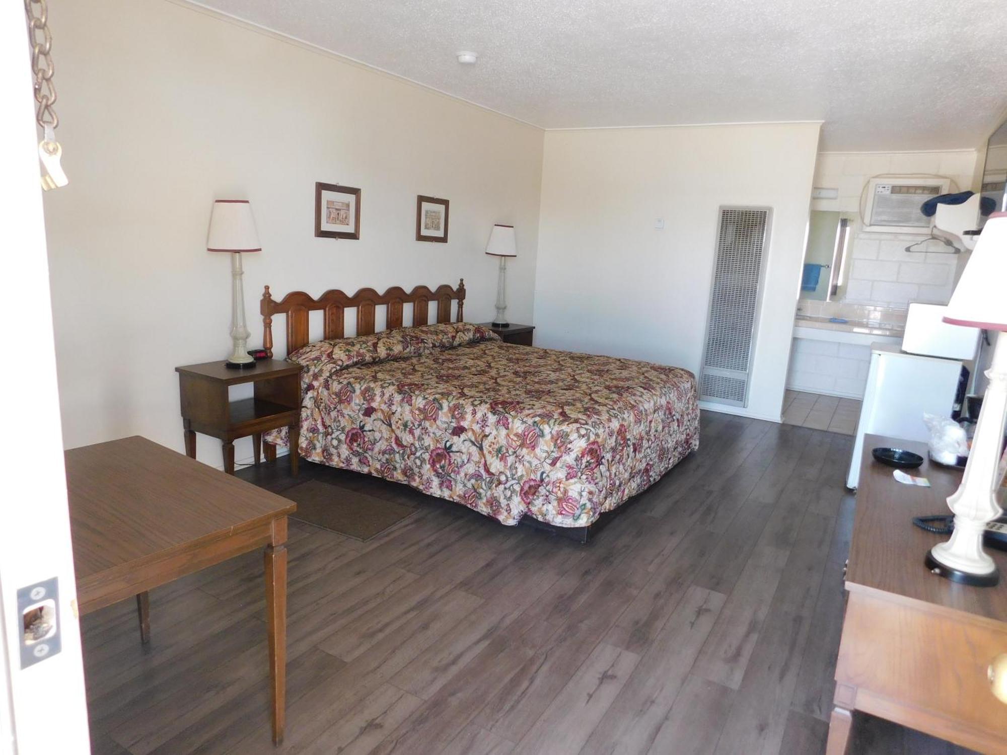 Royal Host Motel Las Cruces Room photo